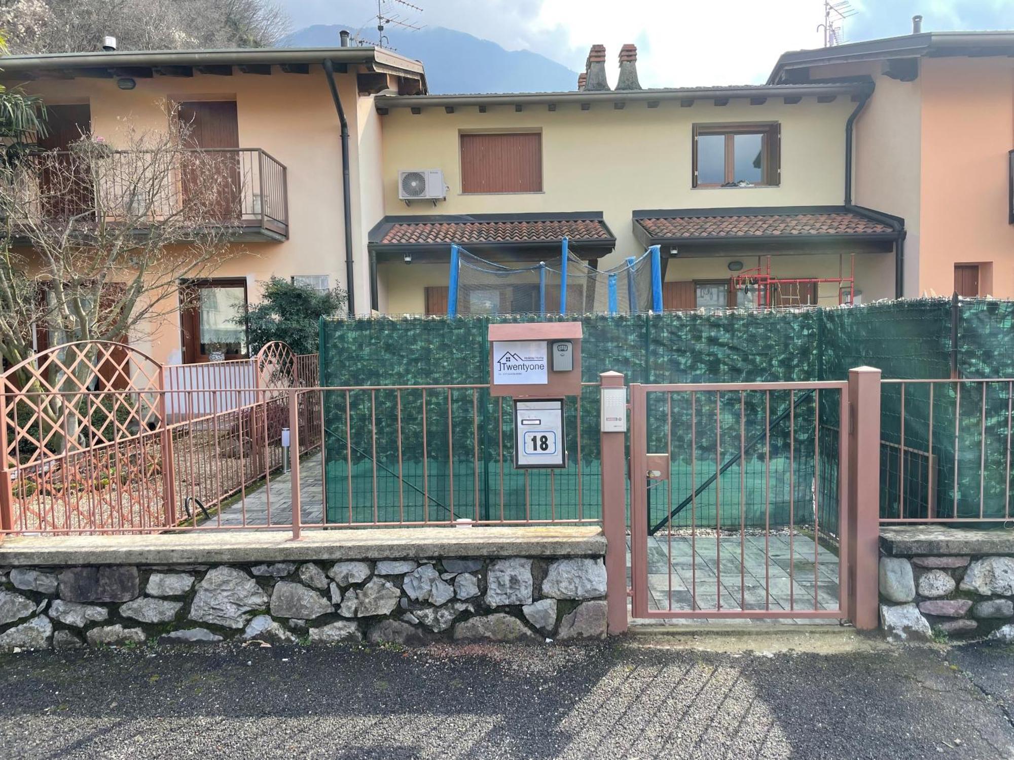 Twentyone Holiday Home Pisogne Esterno foto